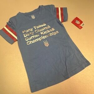 US Soccer Girls T-Shirt Light Blue USWNT Graphic Tee USA08-135-LB2 Kids Small